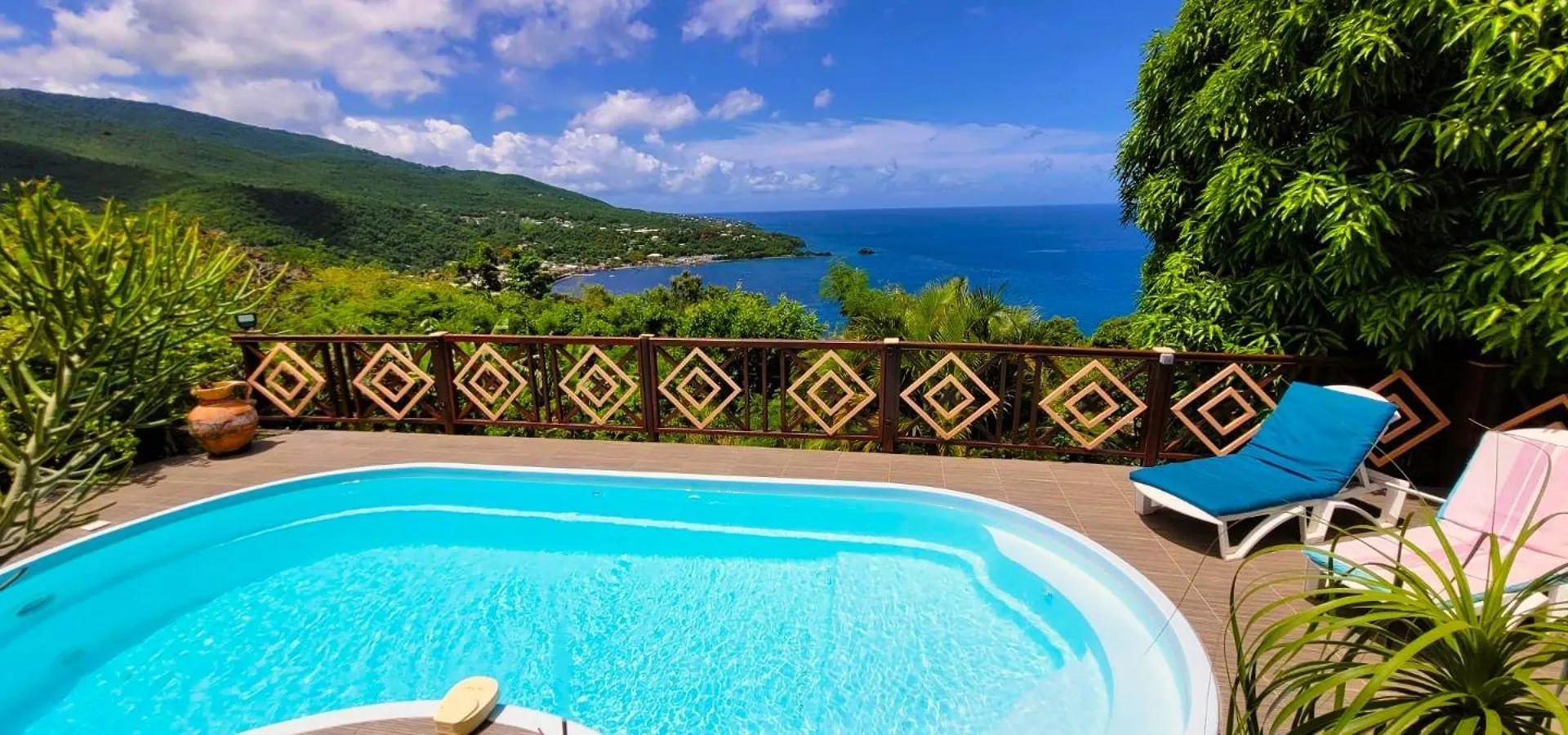 Hébergement de vacances VILLA TI'ROUCOU 3 étoiles - vue mer et piscine privée sans vis à vis Bouillante